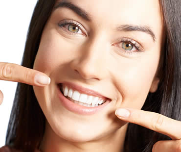 Enhancing Your Smile with Teeth Whitening